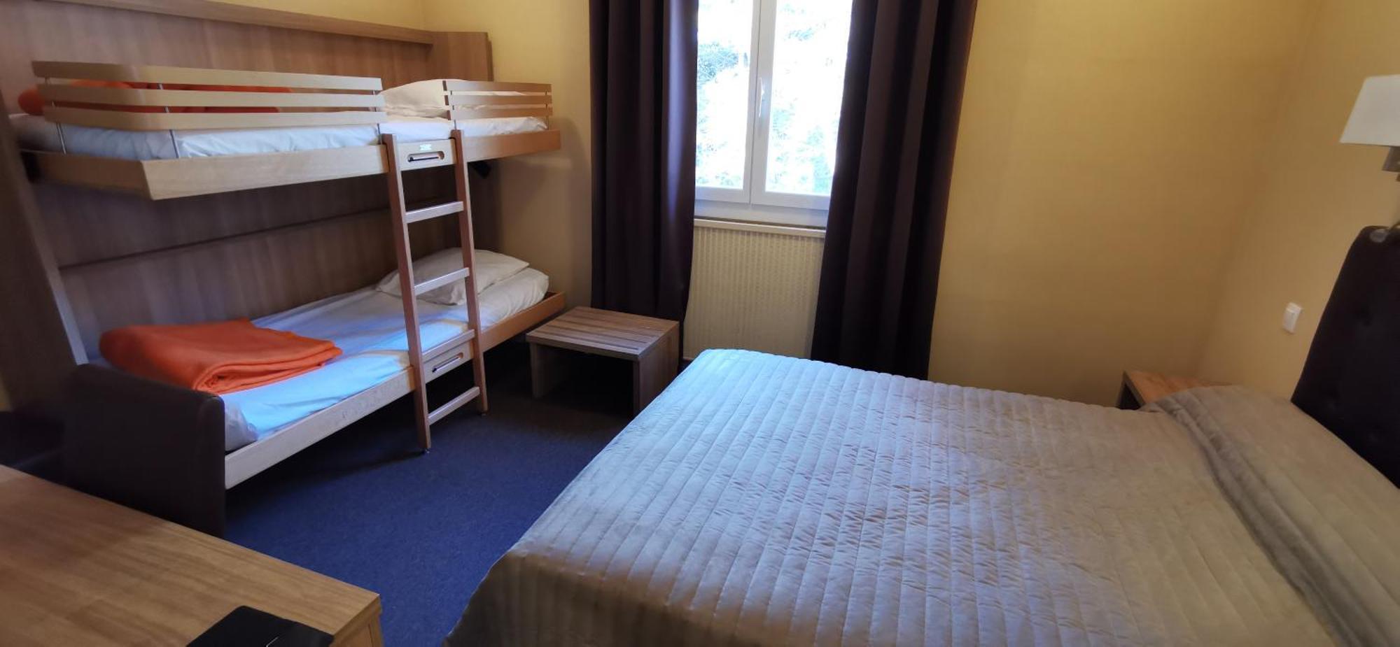 Hotel Le Valaurie Saint-Nazaire  Εξωτερικό φωτογραφία