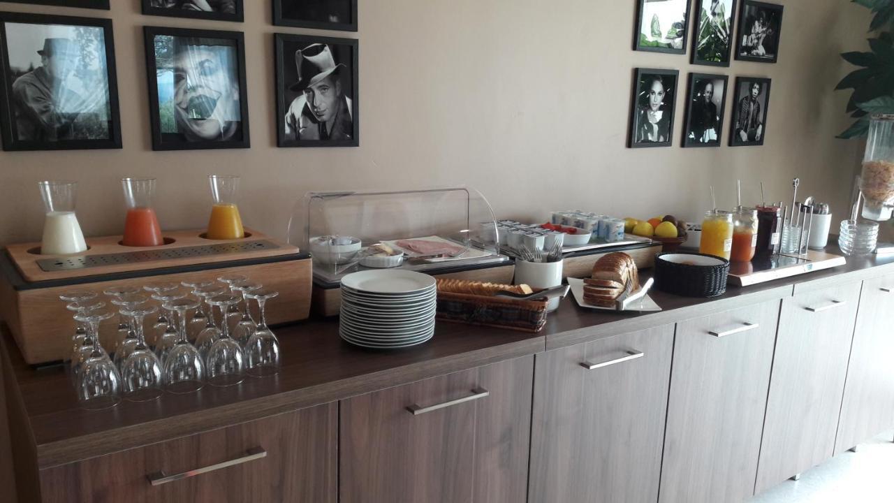 Hotel Le Valaurie Saint-Nazaire  Εξωτερικό φωτογραφία