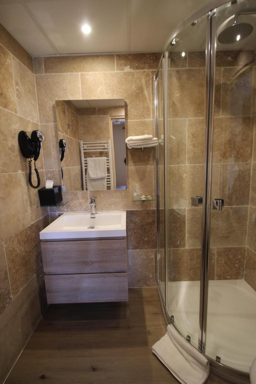 Hotel Le Valaurie Saint-Nazaire  Εξωτερικό φωτογραφία
